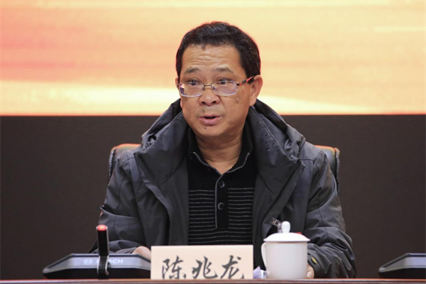 职代?